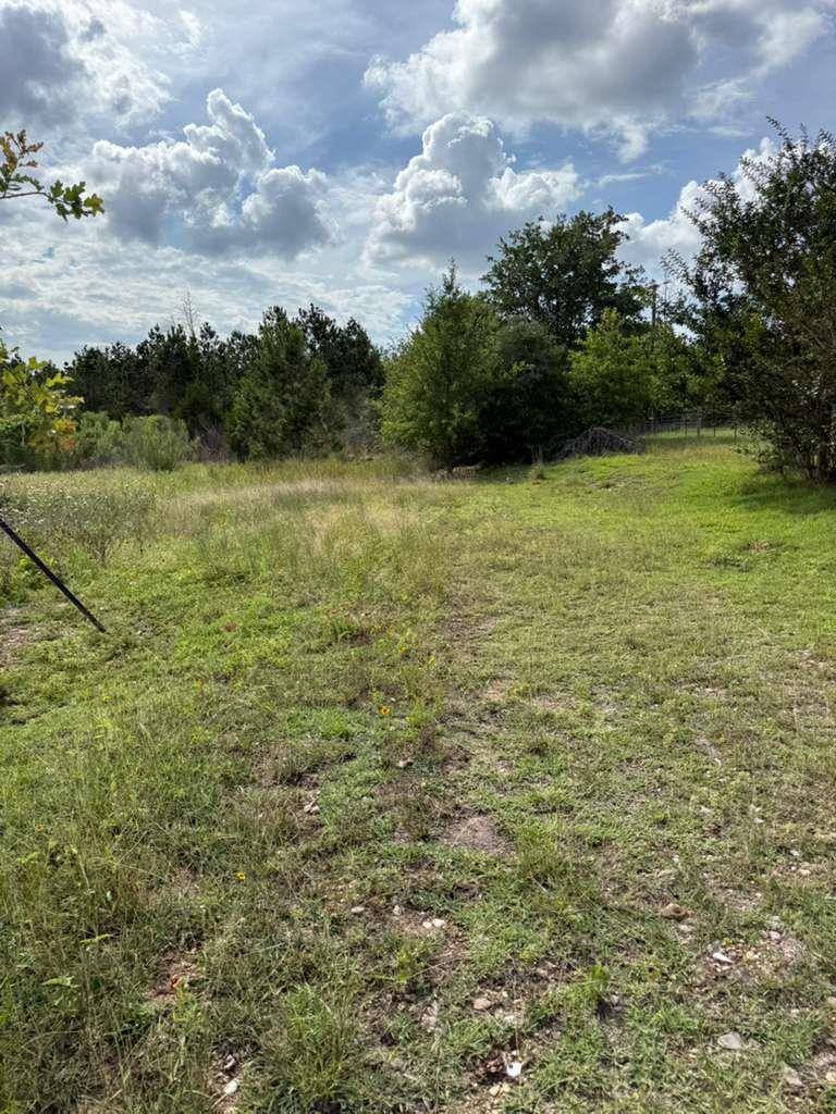 109 Pintail LN, Paige, TX 78659
