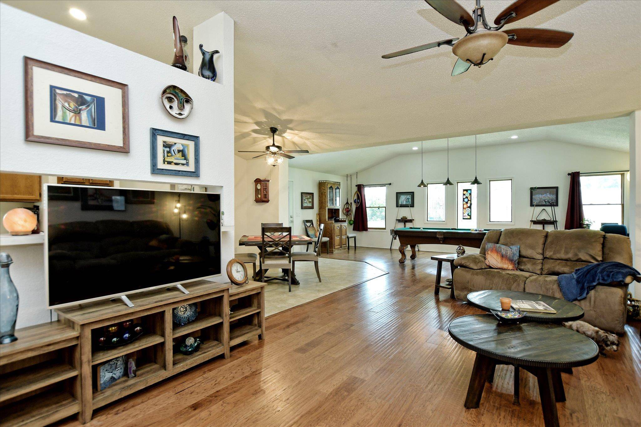 1002 W Noton ST, Pflugerville, TX 78660