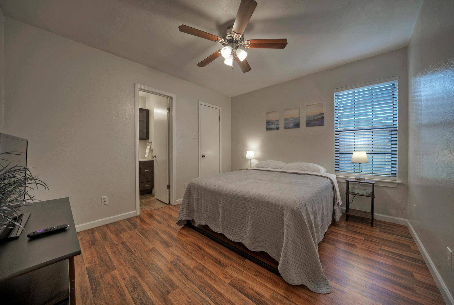 1004 Hyridge ST, Round Rock, TX 78664