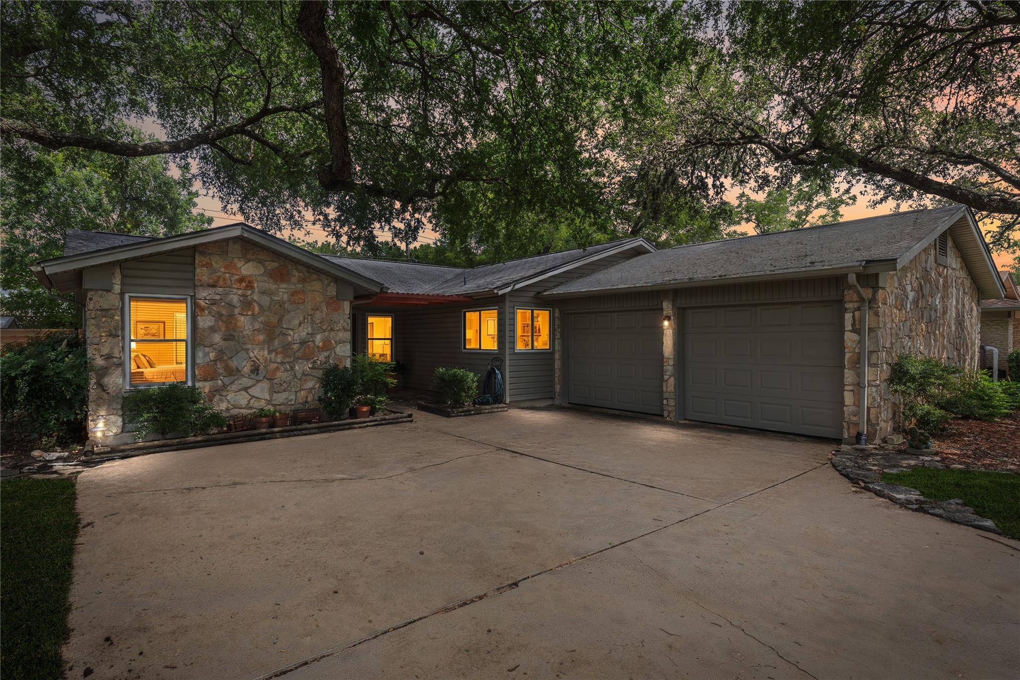 6101 Sun Vista DR, Austin, TX 78749