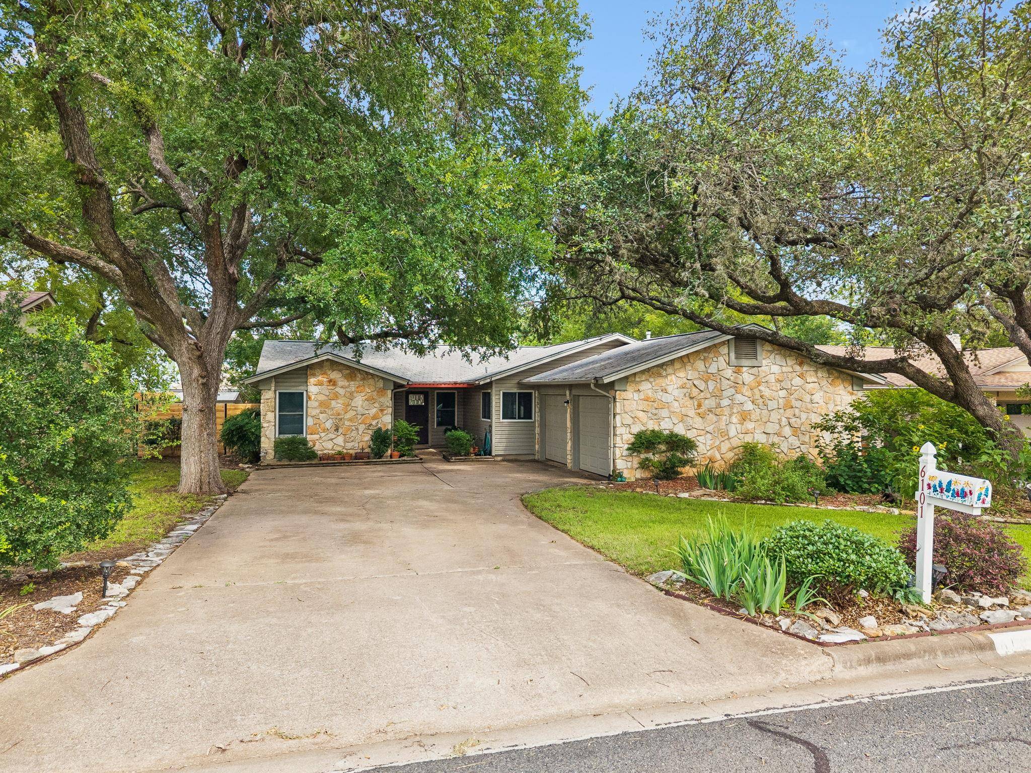 6101 Sun Vista DR, Austin, TX 78749