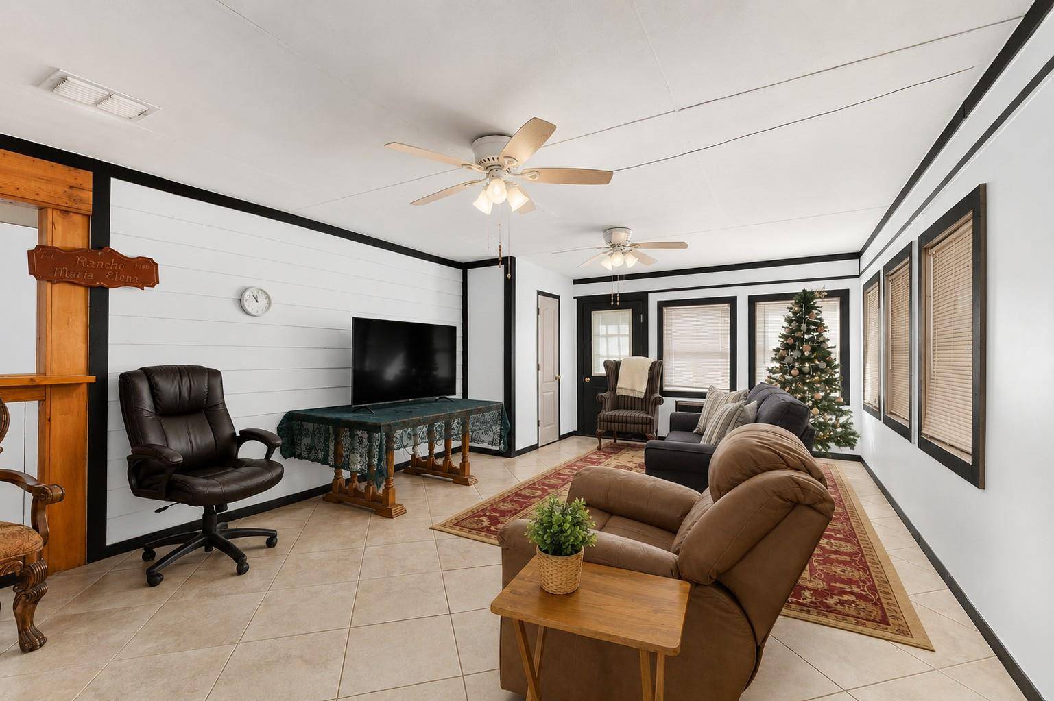 1009 Private Road 1024, Hallettsville, TX 77964