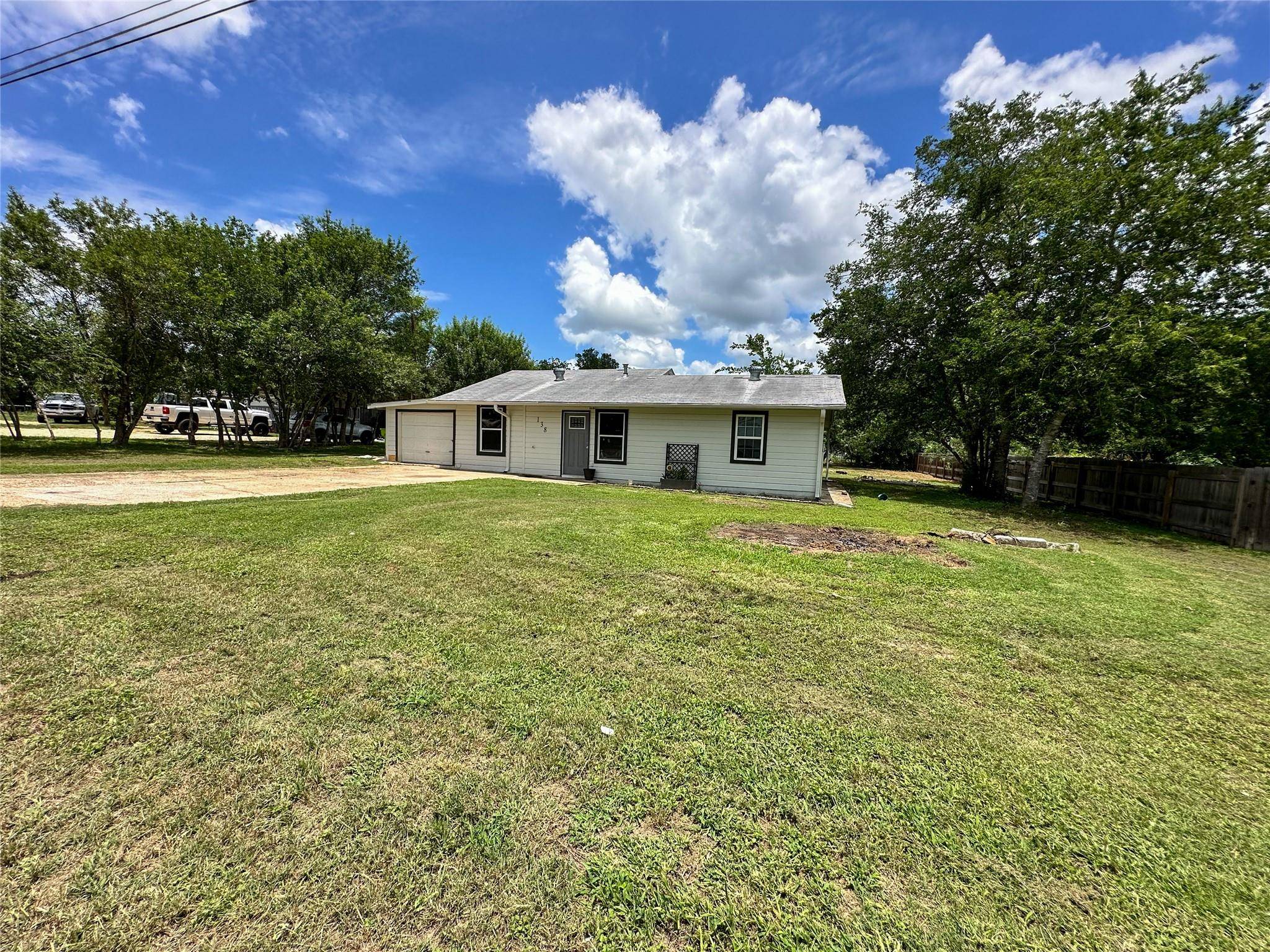 138 San Jacinto ST, Bastrop, TX 78602