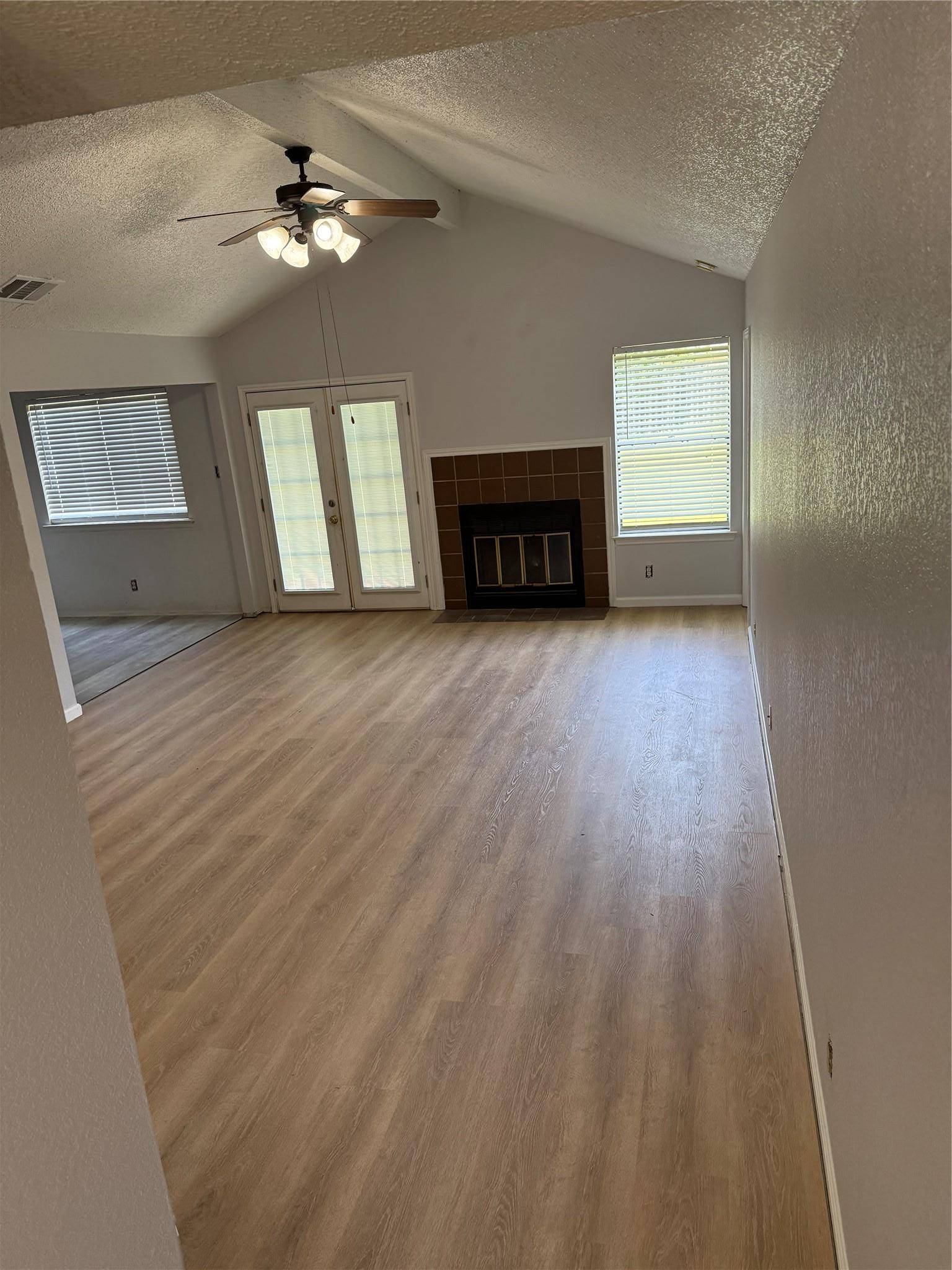 1100 E Logan ST, Round Rock, TX 78664