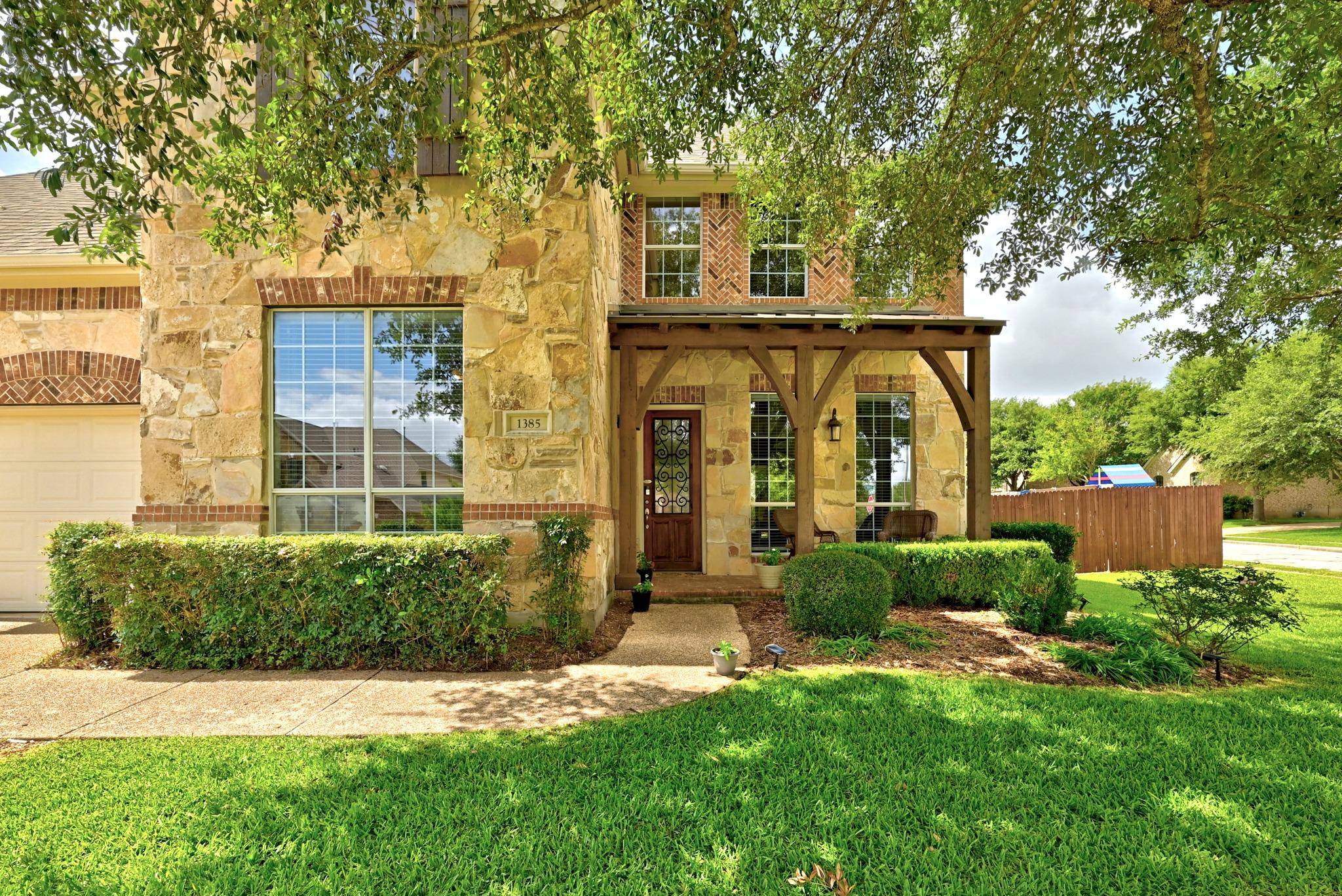 1385 Pine Forest CIR, Round Rock, TX 78665