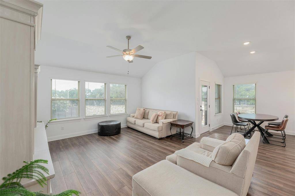 1808 Donetto DR, Leander, TX 78641