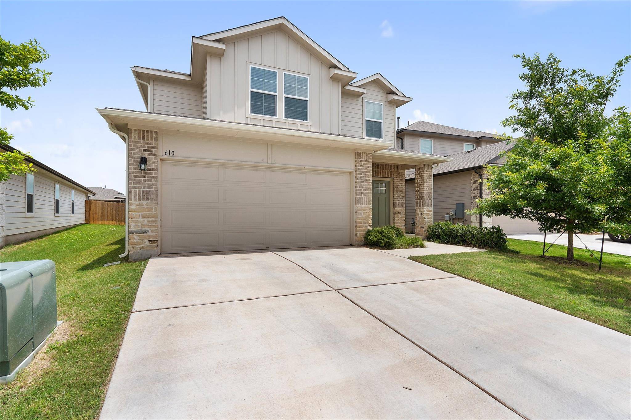 610 Roaring Fork LN, Bastrop, TX 78602