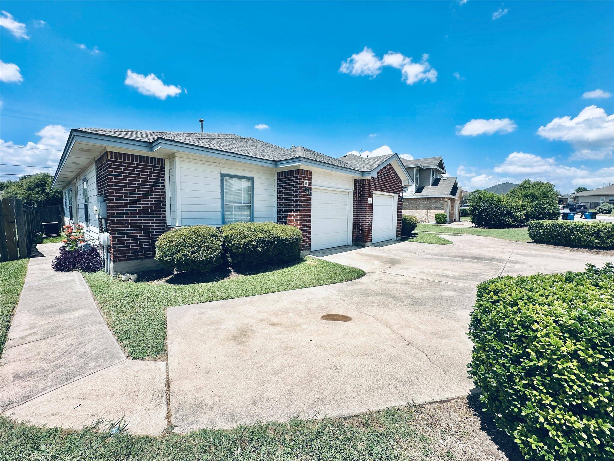 2873 Southampton WAY #B, Round Rock, TX 78664