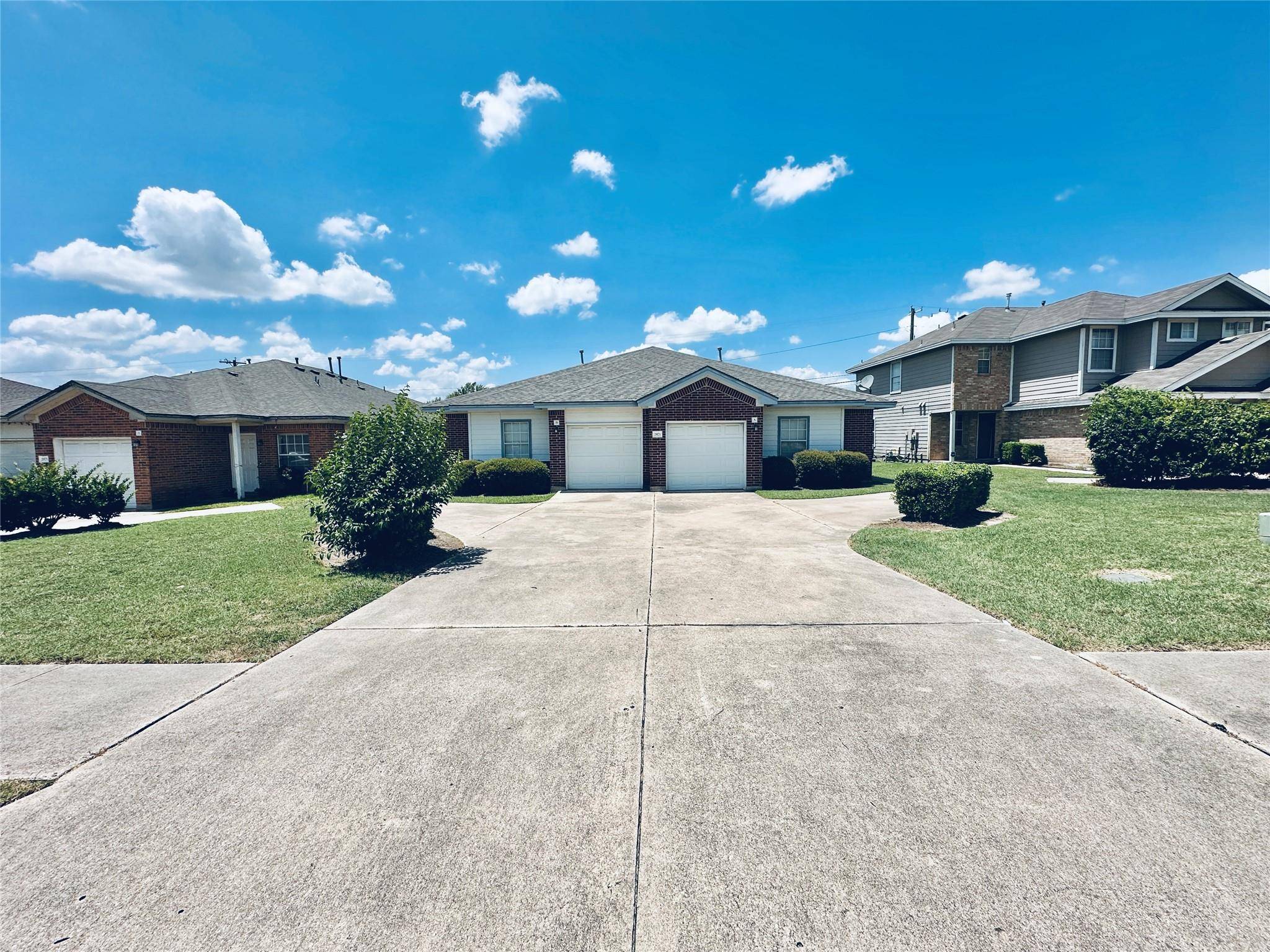 2873 Southampton WAY #B, Round Rock, TX 78664