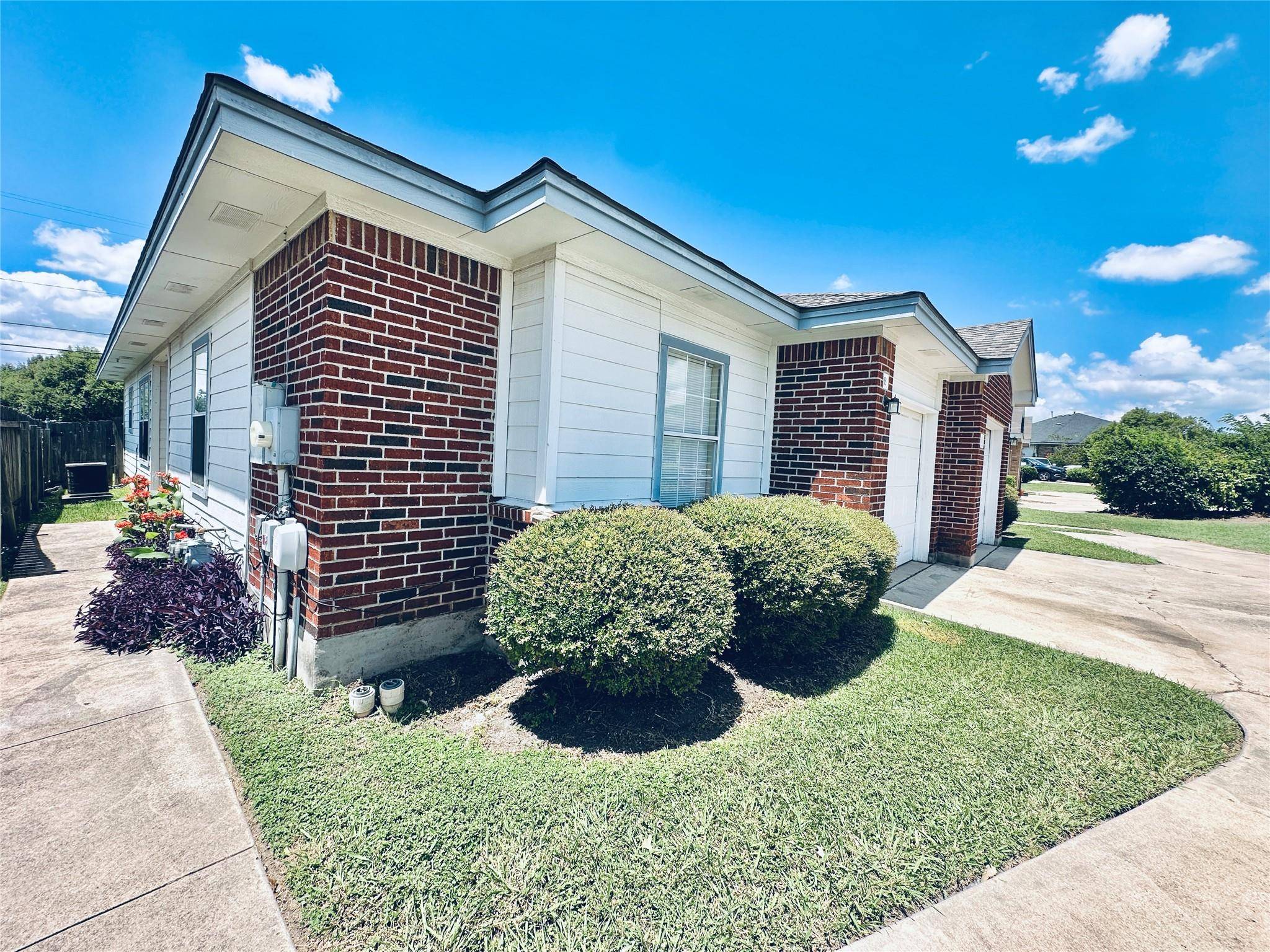 2873 Southampton WAY #B, Round Rock, TX 78664