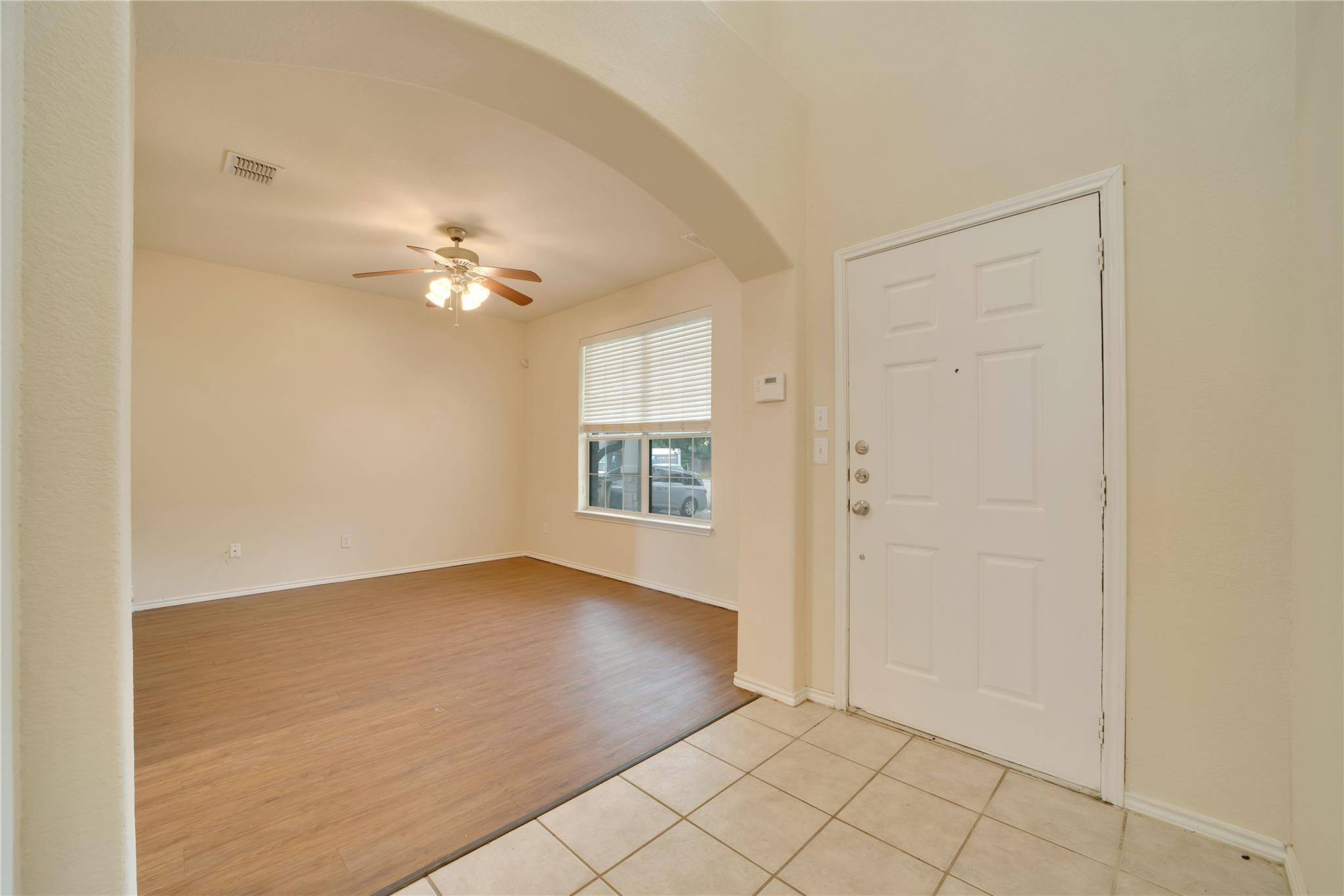 121 Park LN, San Marcos, TX 78666