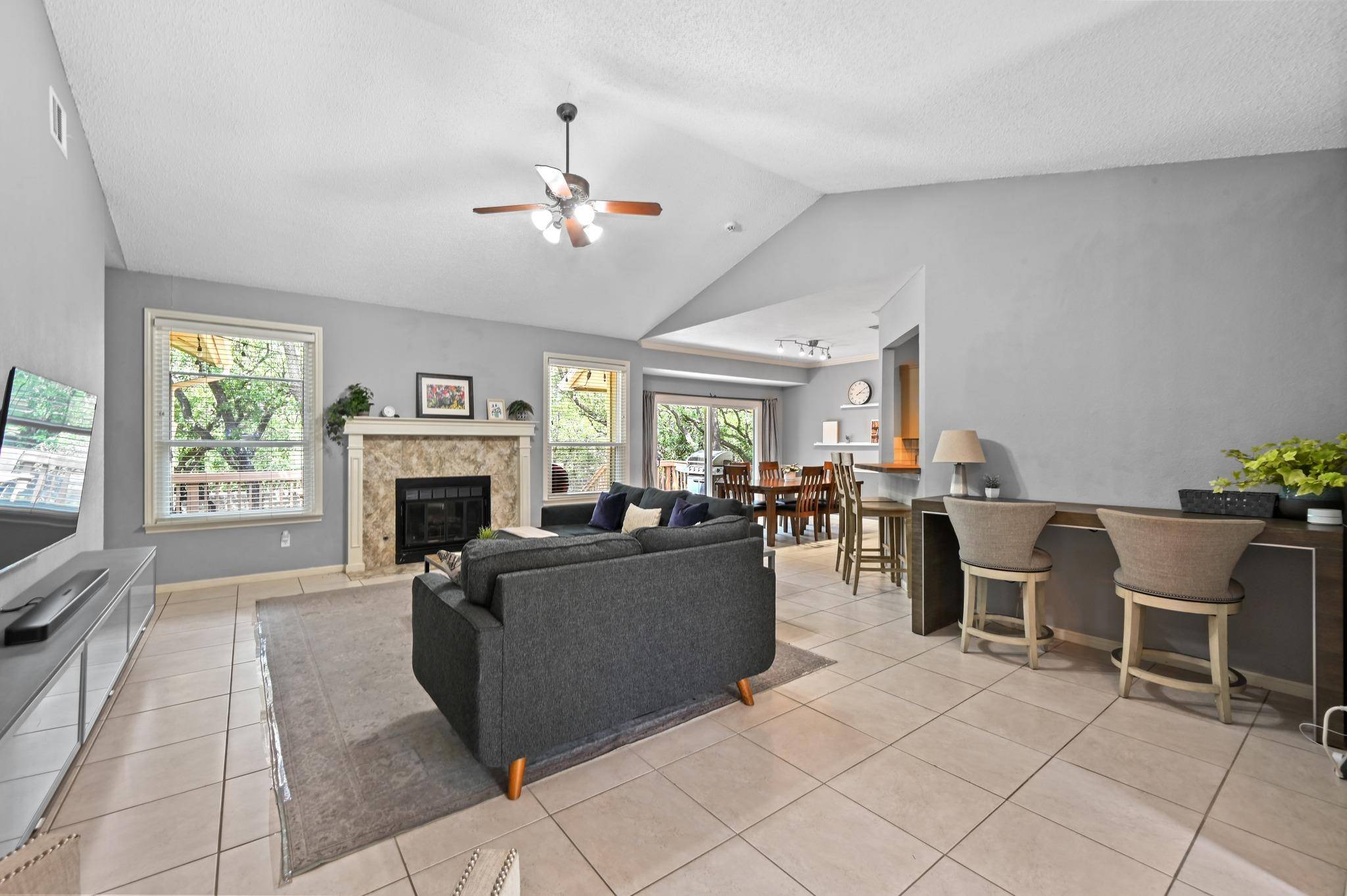 12047 Lincolnshire DR, Austin, TX 78758
