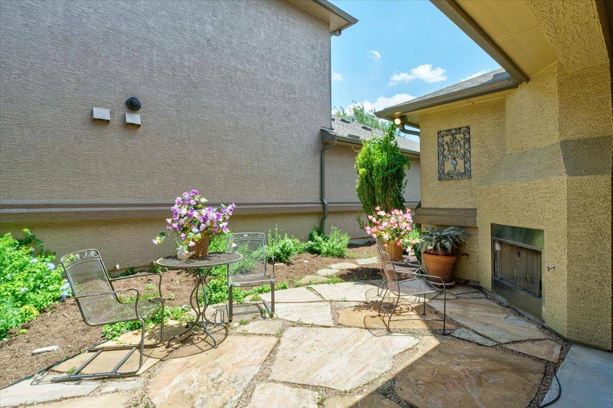4332 Teravista Club DR #44, Round Rock, TX 78665
