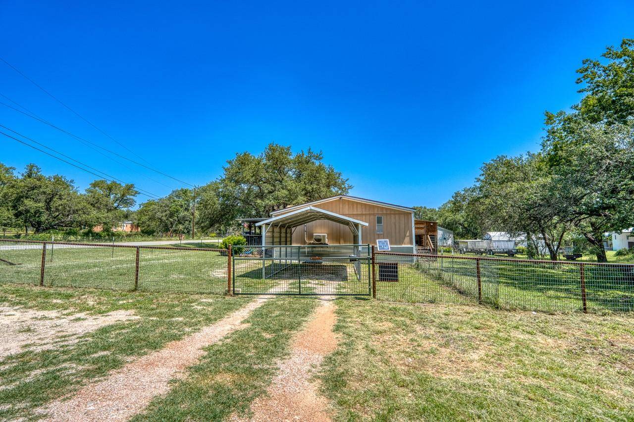 122 Heritage DR, Johnson City, TX 78636