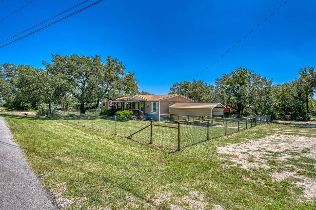 122 Heritage DR, Johnson City, TX 78636