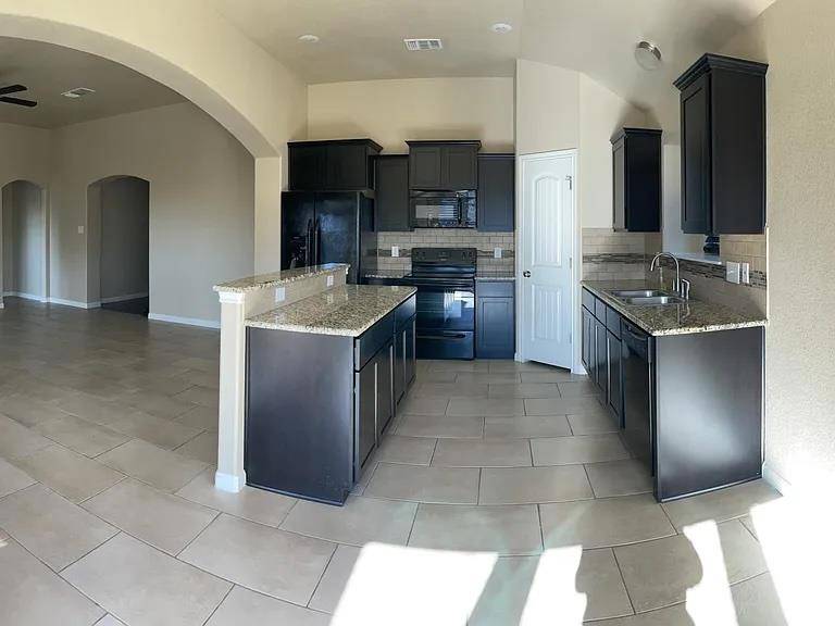 604 W Vega LN, Killeen, TX 76542