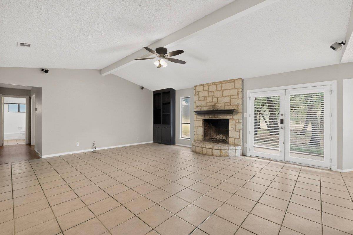 1002 Adventure LN, Cedar Park, TX 78613
