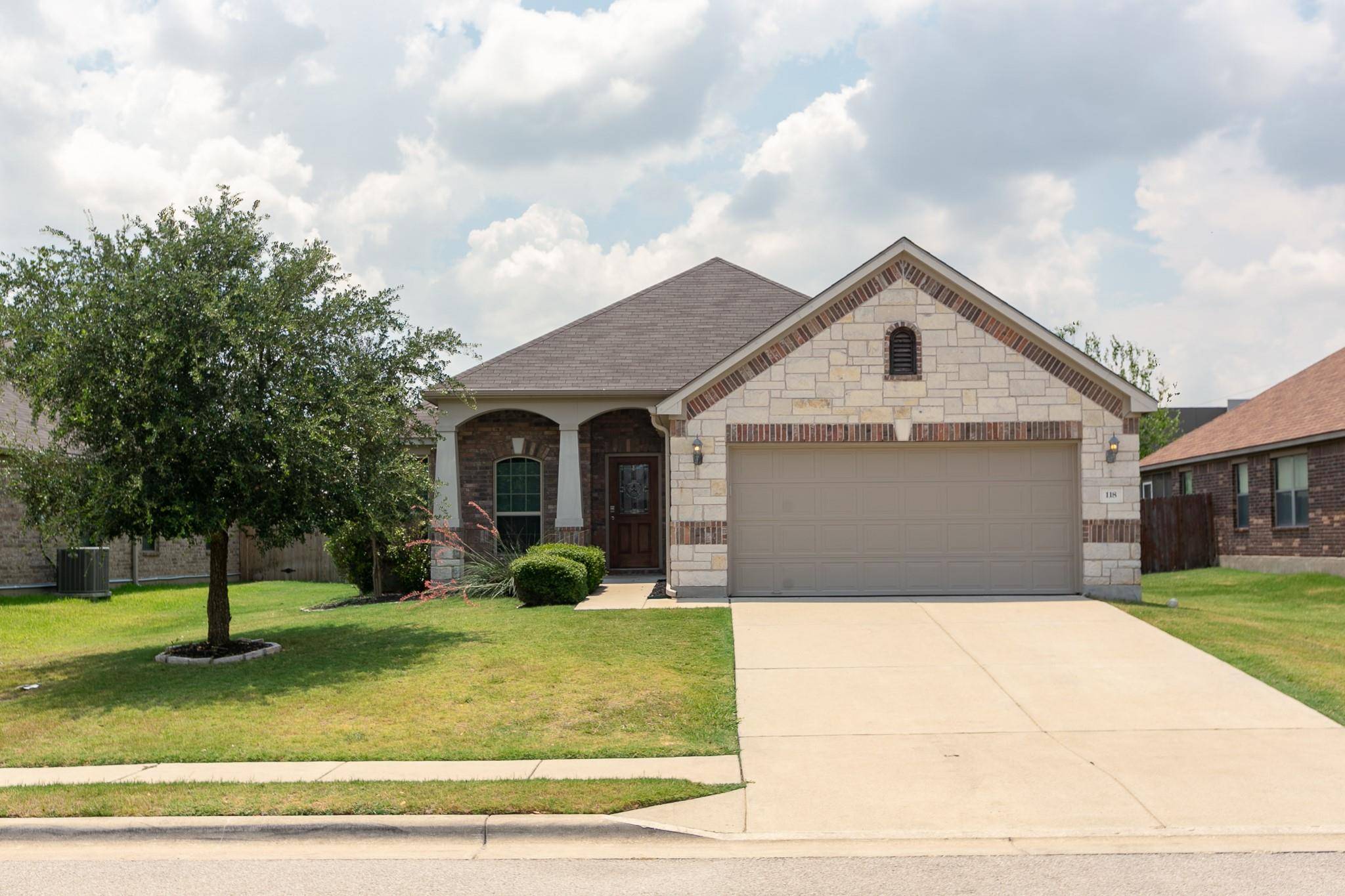 118 Wallin Farms DR, Hutto, TX 78634