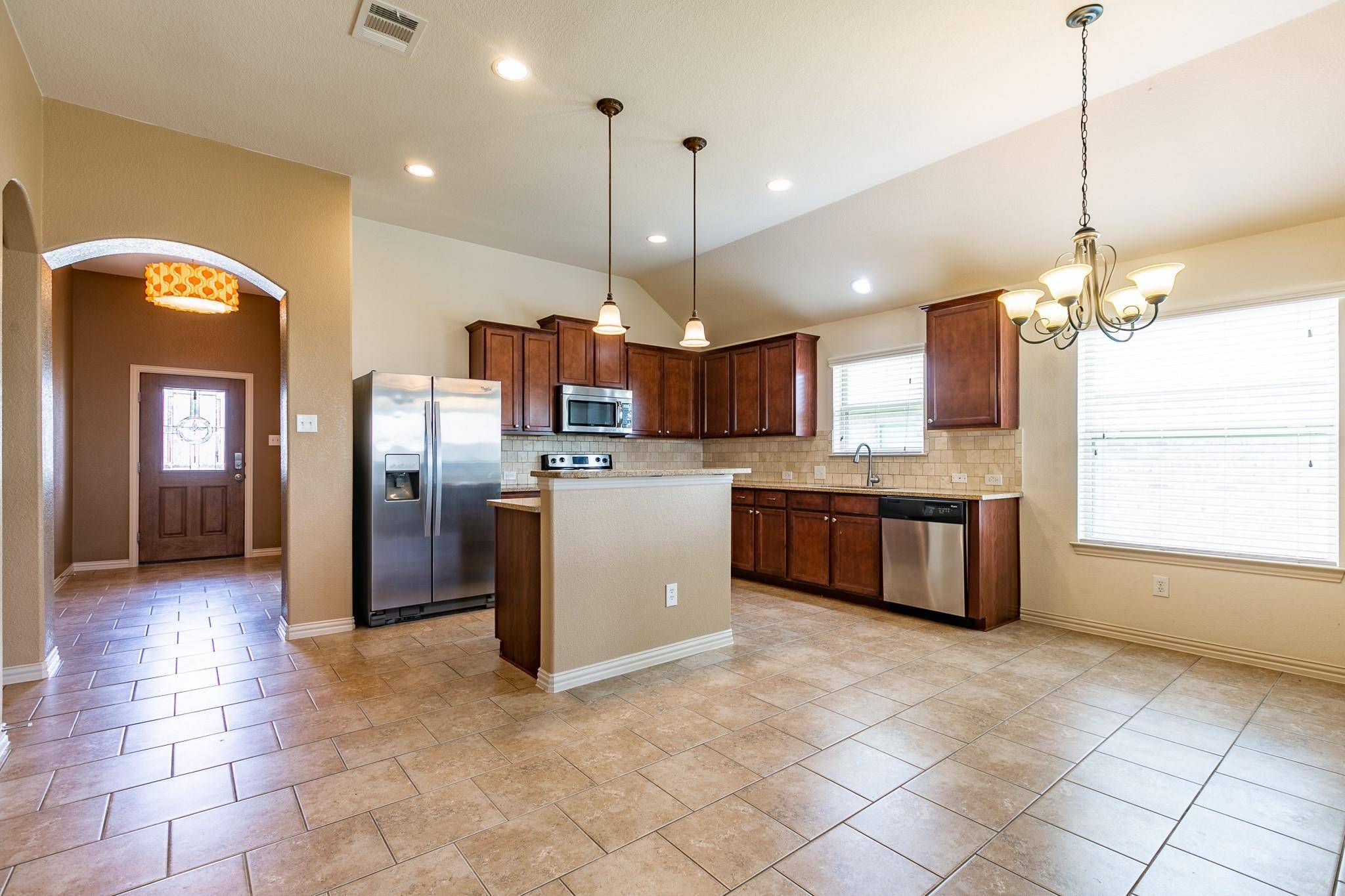 118 Wallin Farms DR, Hutto, TX 78634
