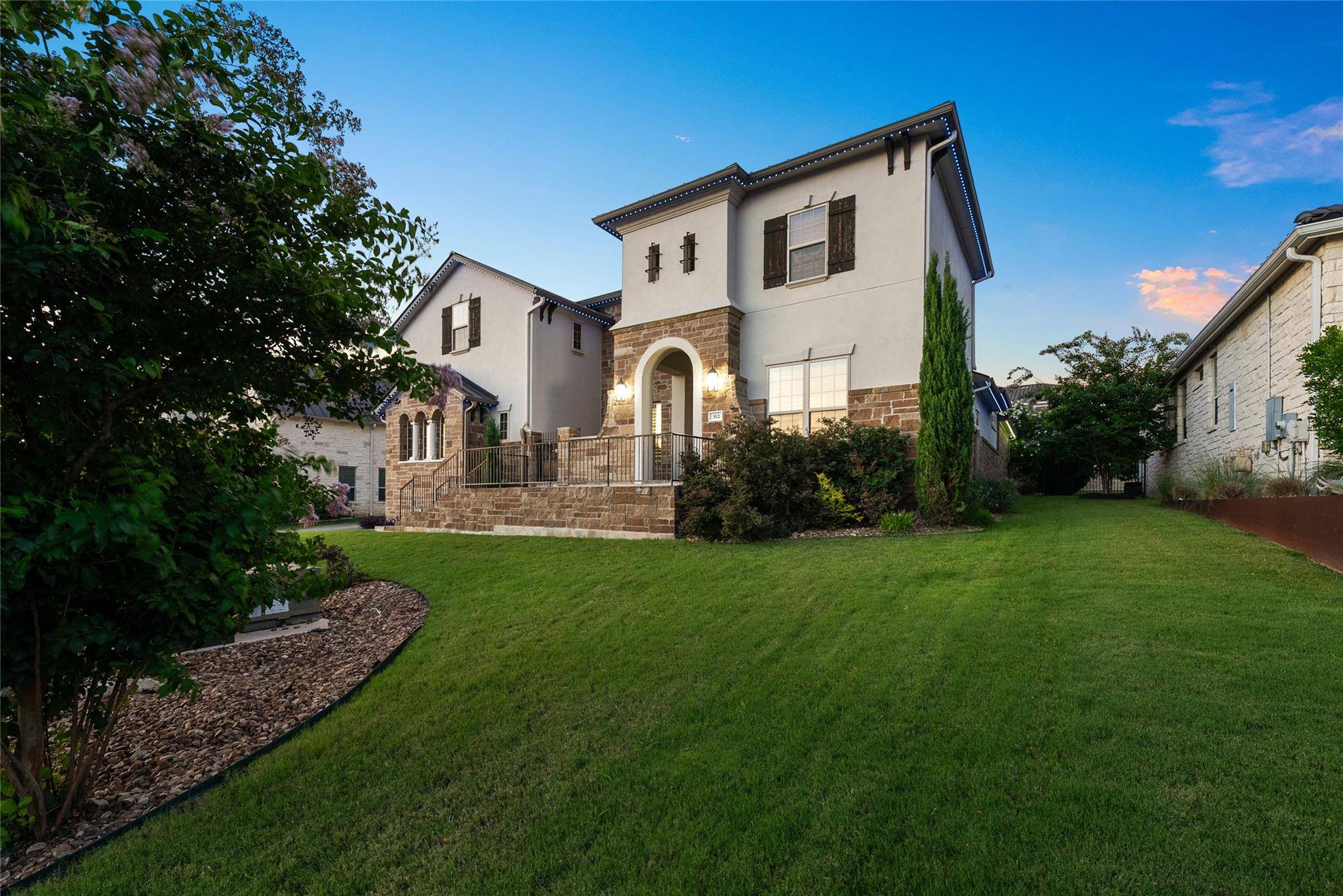 312 Bisset CT, Austin, TX 78738