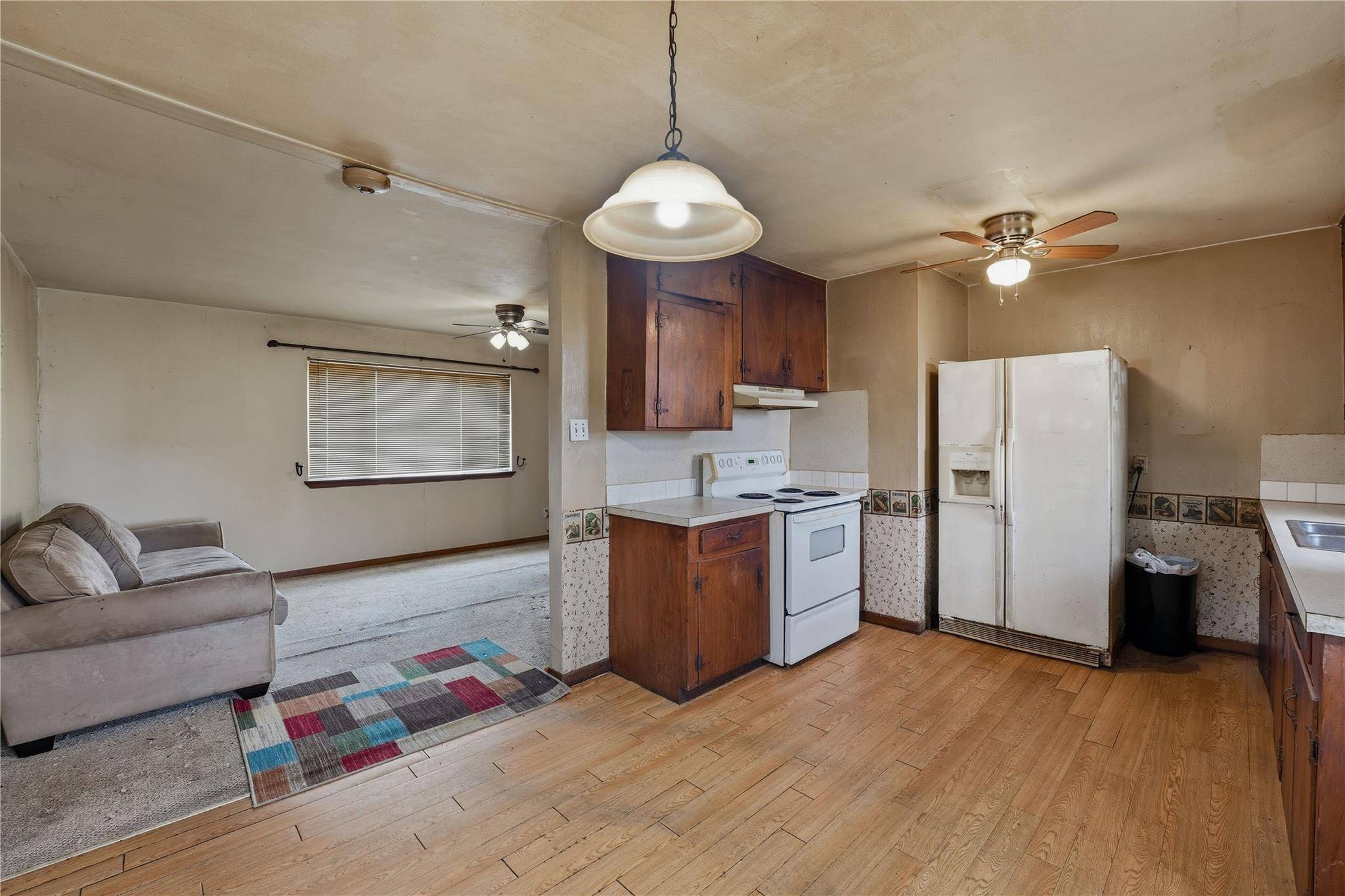 4002 W State Highway 71 HWY, La Grange, TX 78945