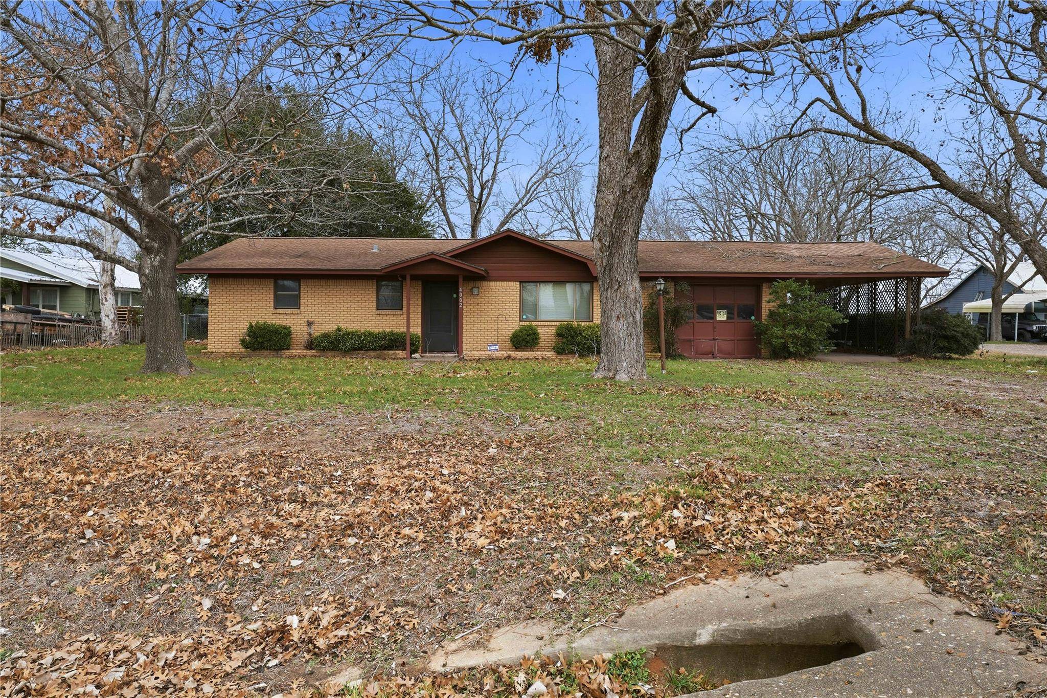 4002 W State Highway 71 HWY, La Grange, TX 78945