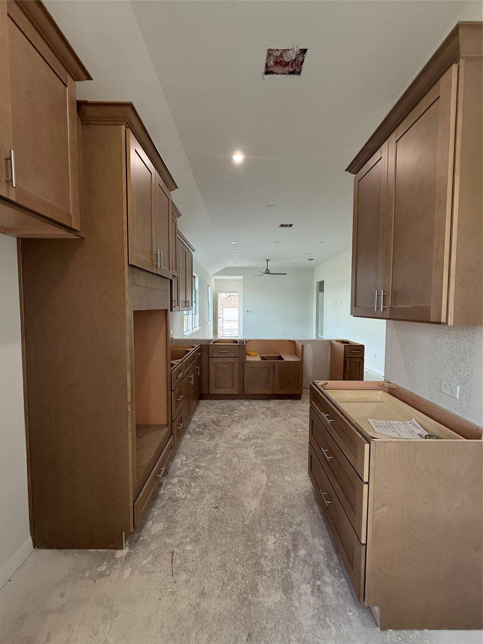 232 Tenny LN, Kyle, TX 78640