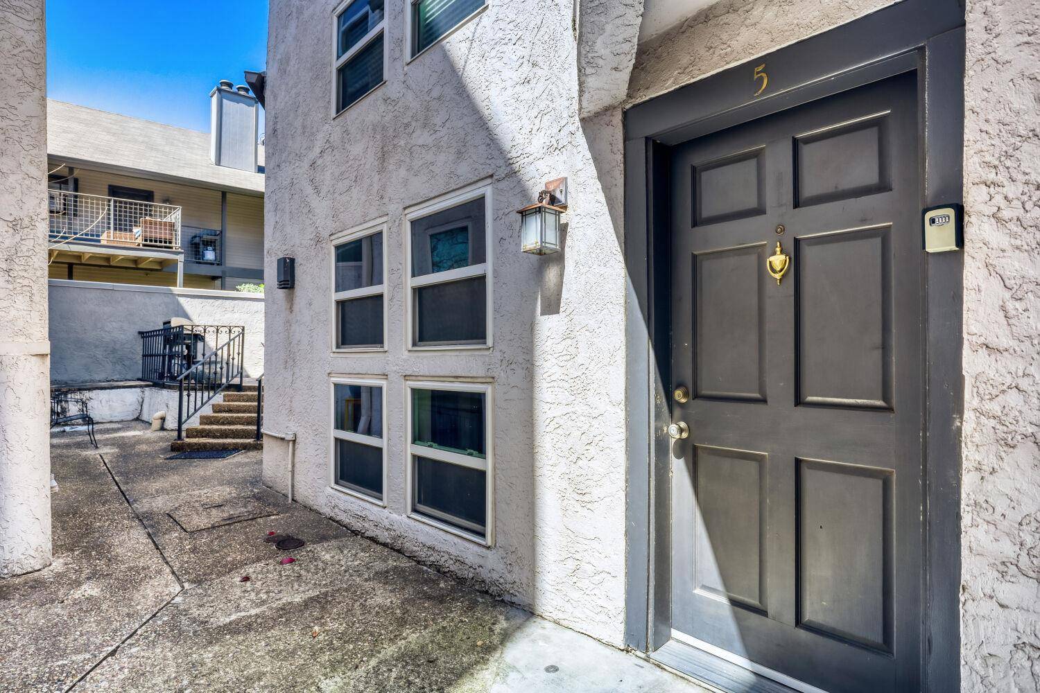 1500 Woodlawn BLVD #105, Austin, TX 78703