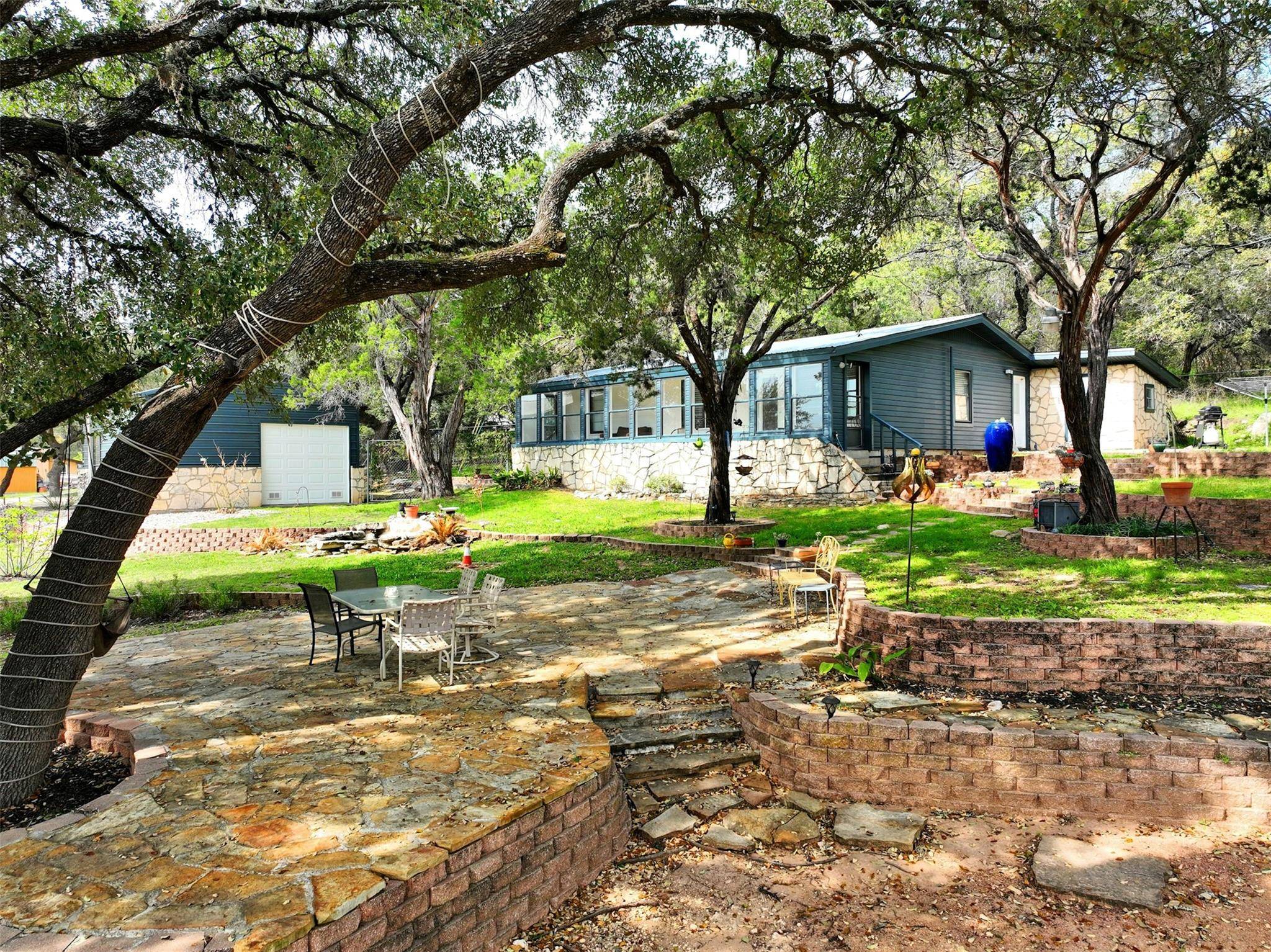 10612 Lakeside DR, Jonestown, TX 78645