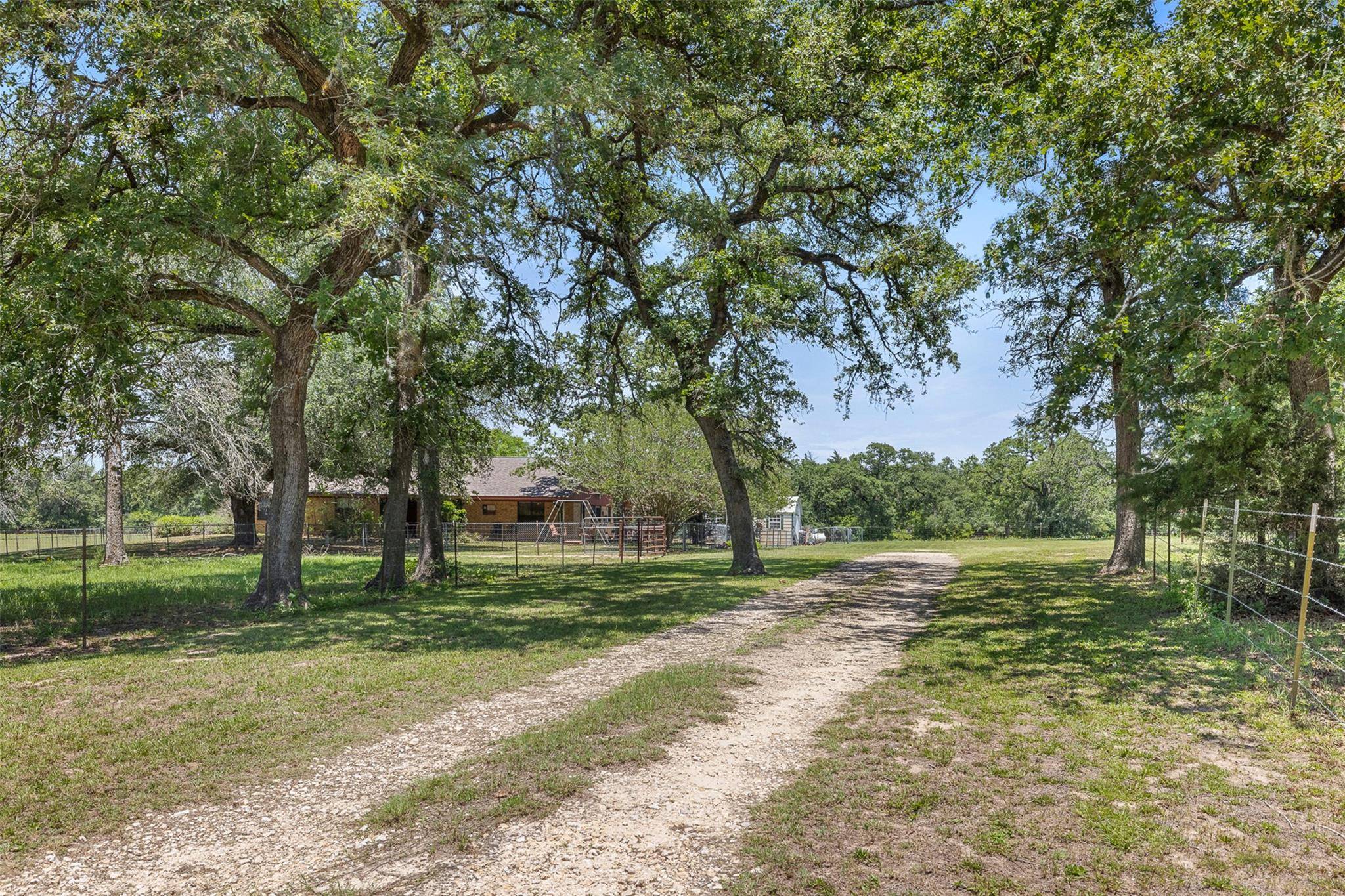 Address not disclosed, Caldwell, TX 77836