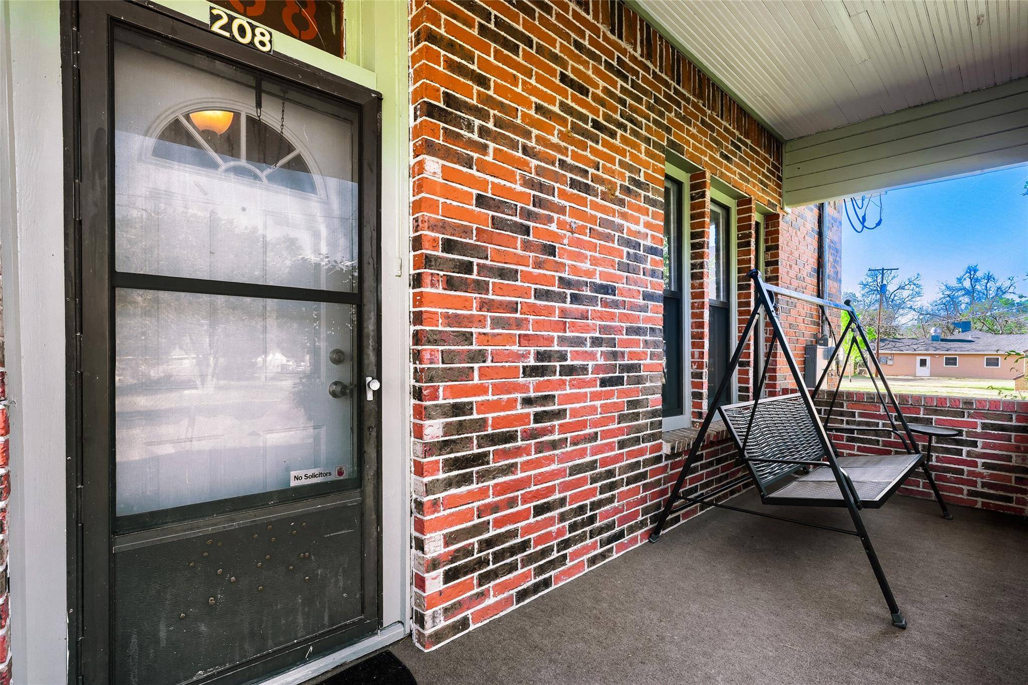208 N Avenue B, Elgin, TX 78621