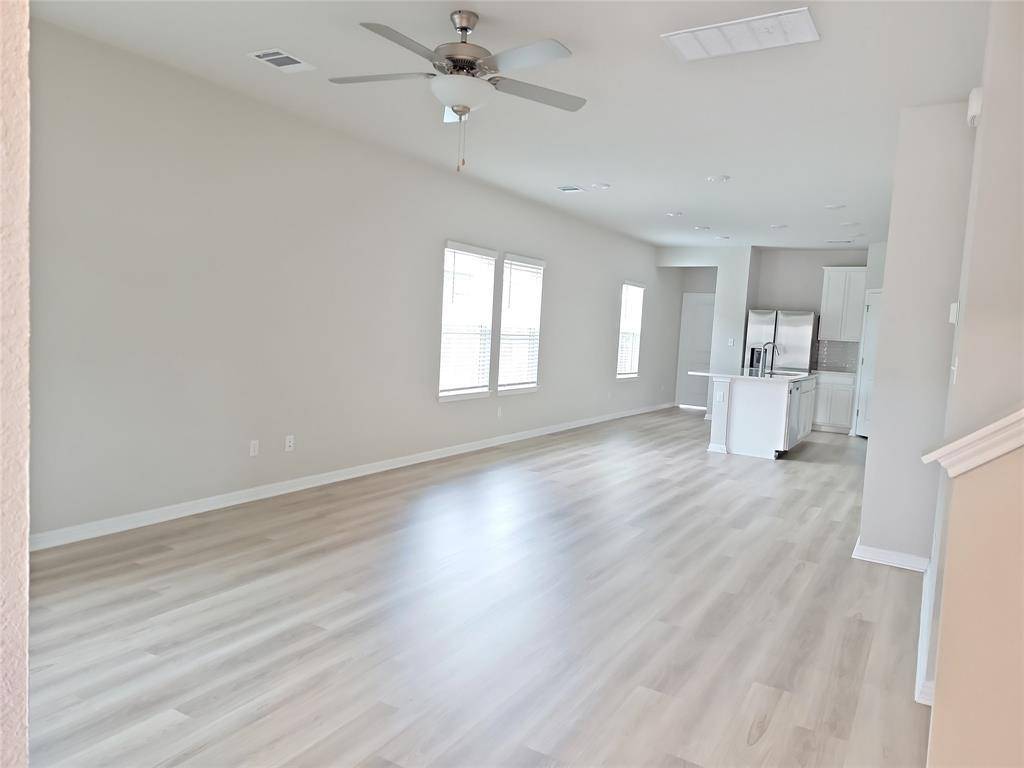 908 Main ST, Hutto, TX 78634