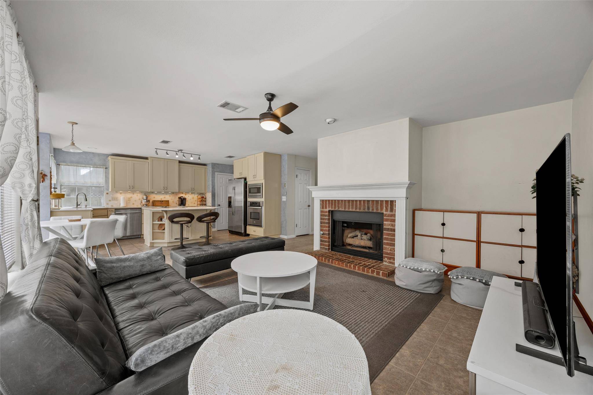 7807 Wheel Rim CIR, Austin, TX 78749