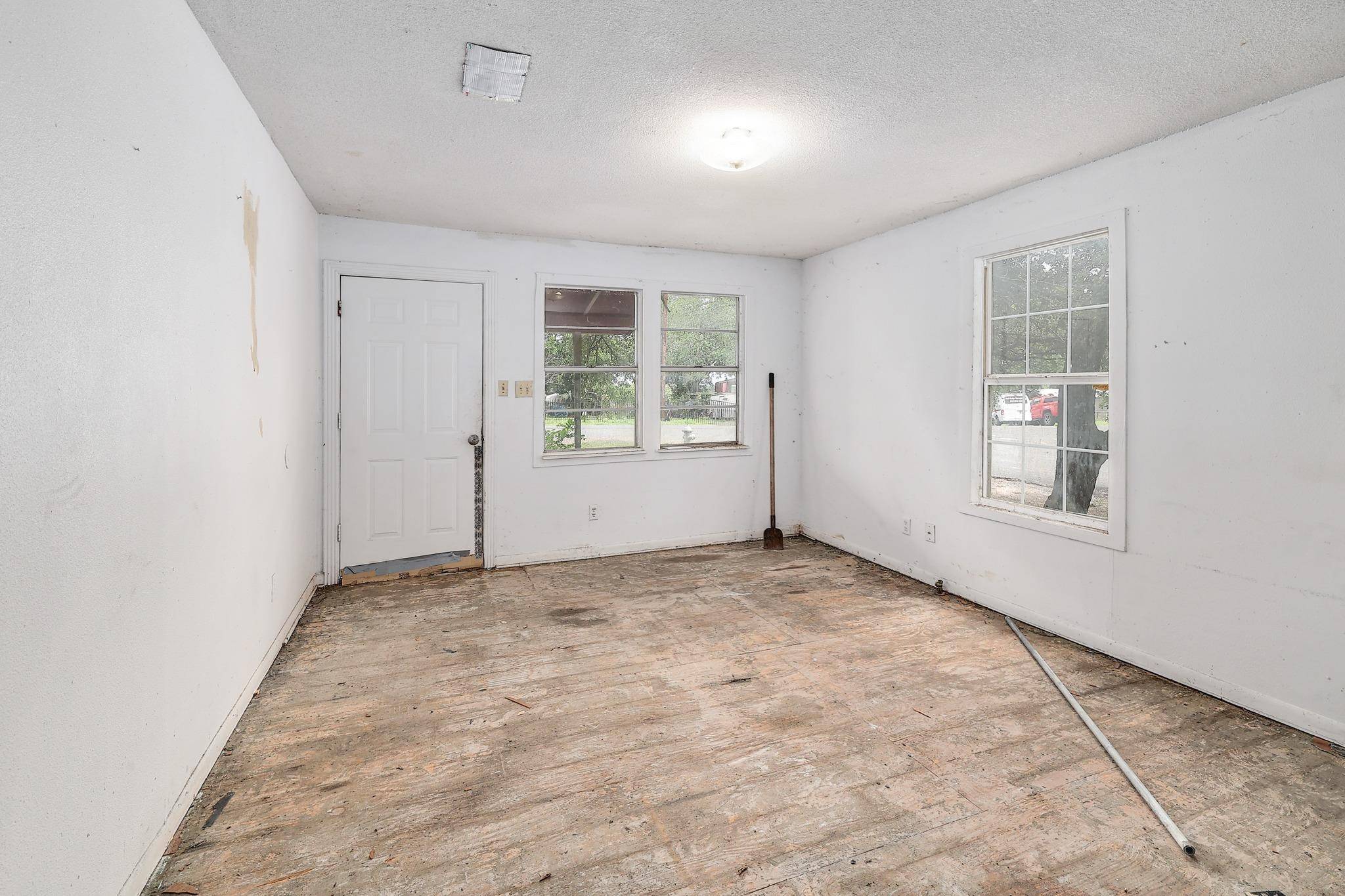 3007 Michoacan DR, Del Valle, TX 78617