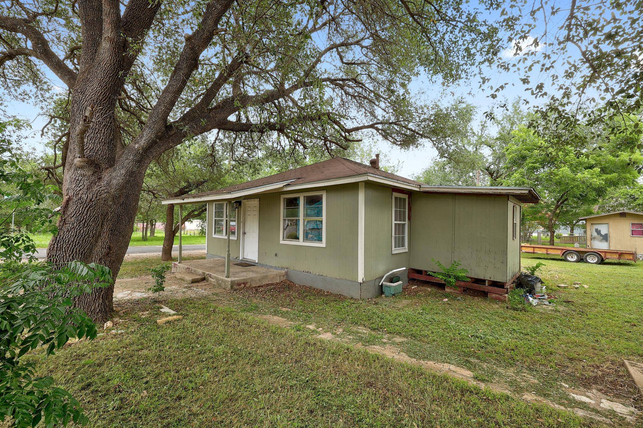 3007 Michoacan DR, Del Valle, TX 78617