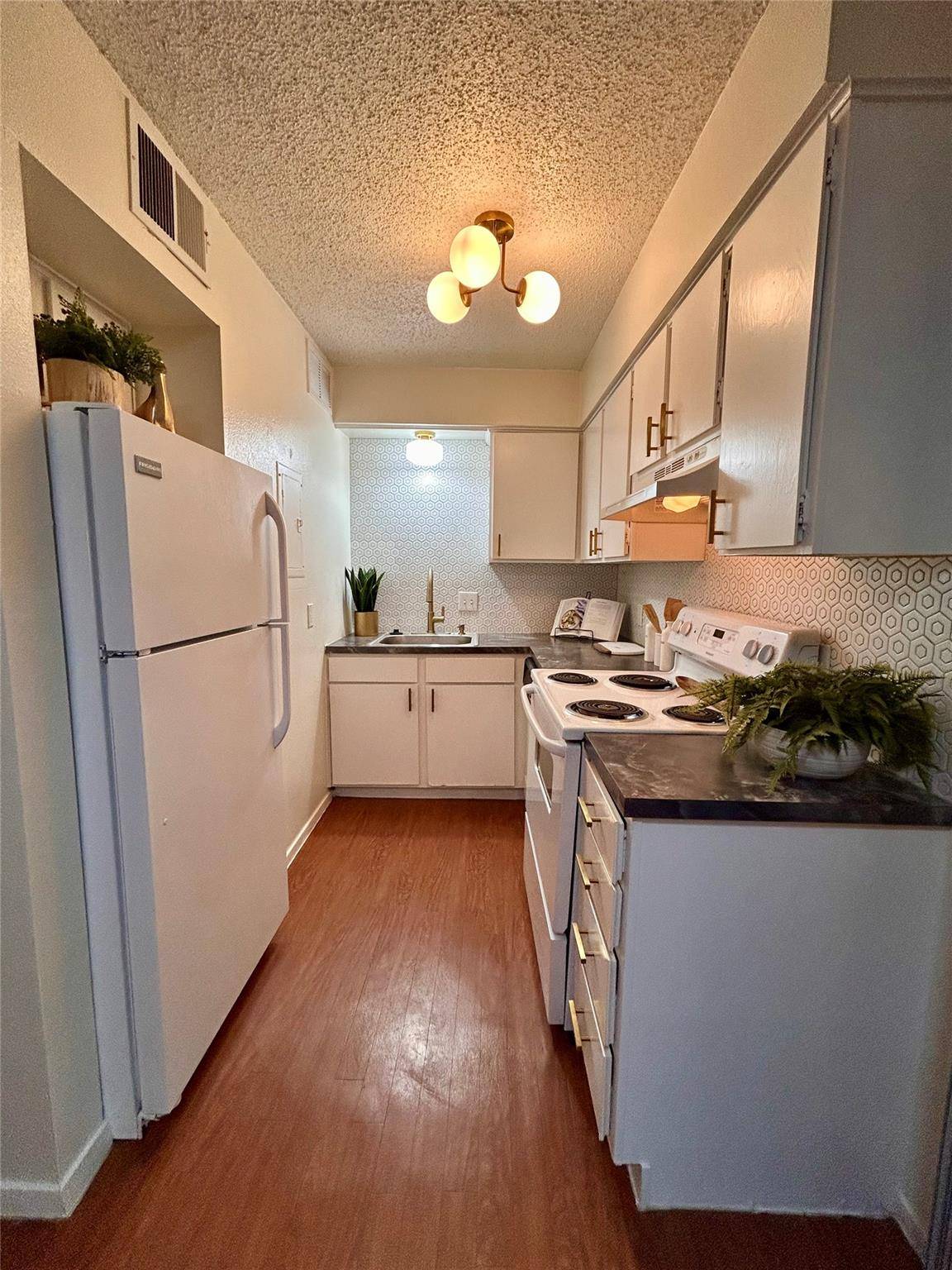 4209 Avenue B Ave #209, Austin, TX 78751
