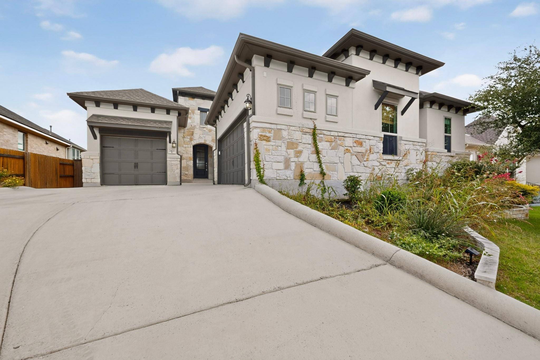 2433 La Mirada ST, Leander, TX 78641