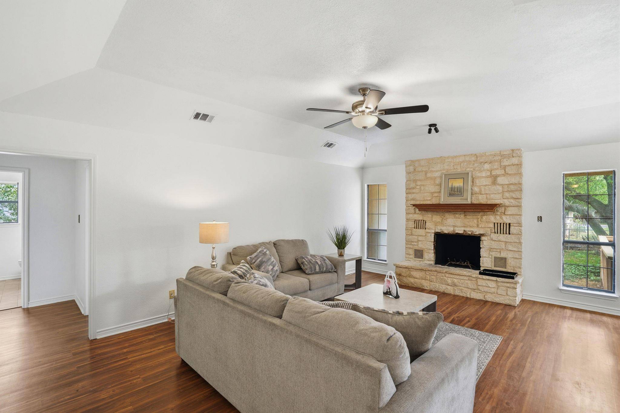 306 Woodstone DR, Georgetown, TX 78628