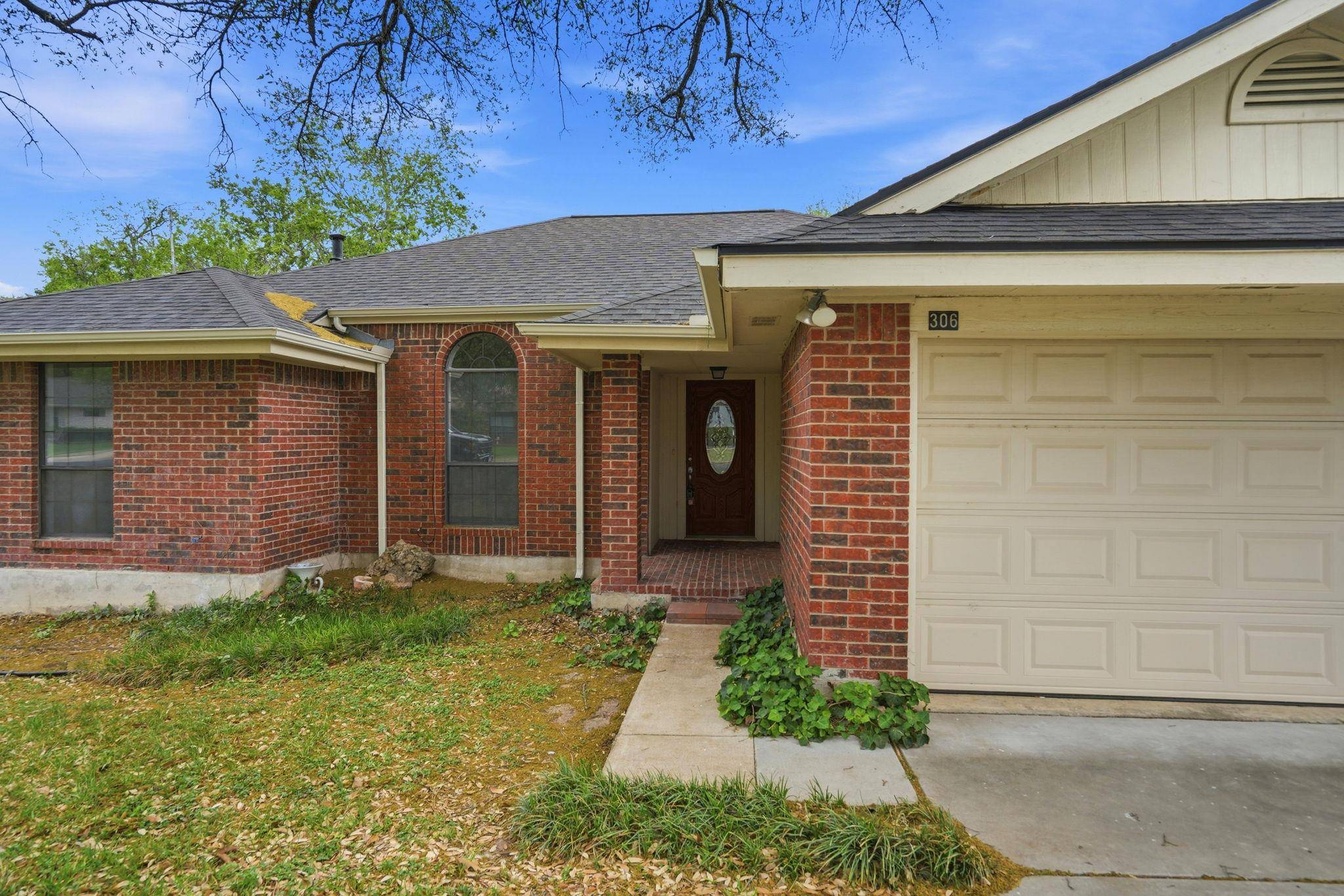 306 Woodstone DR, Georgetown, TX 78628