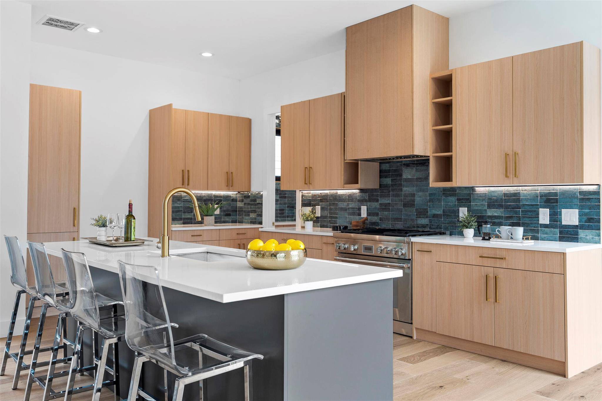 2208 Montclaire ST, Austin, TX 78704