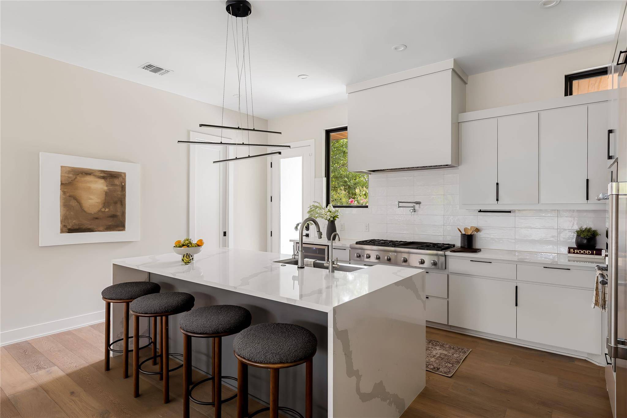2200 De Verne ST, Austin, TX 78704