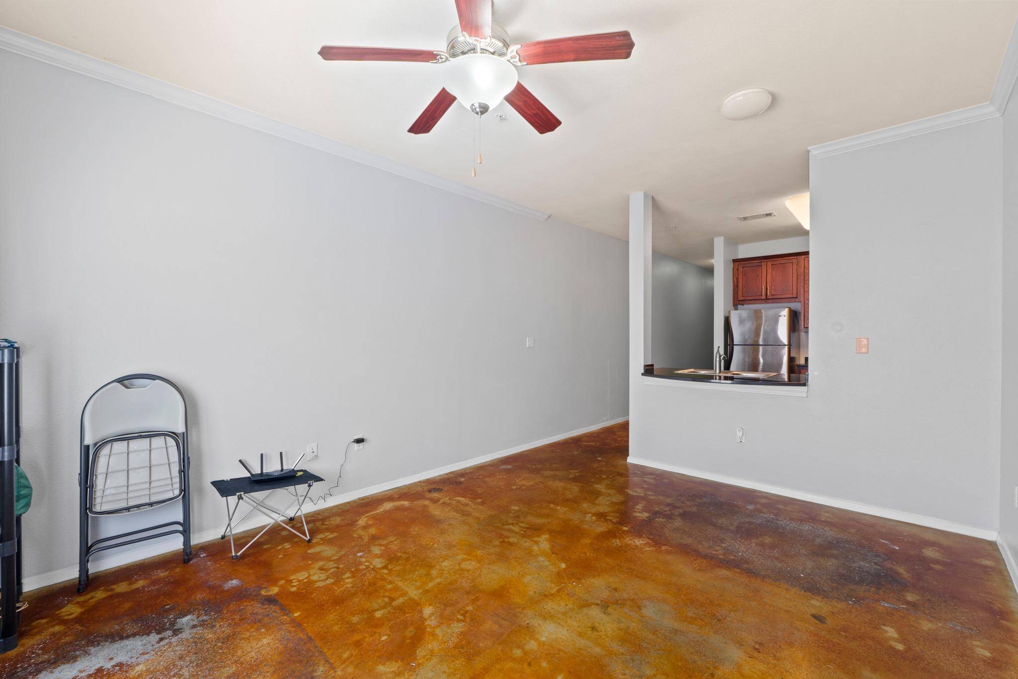 910 W 25th ST #209, Austin, TX 78705