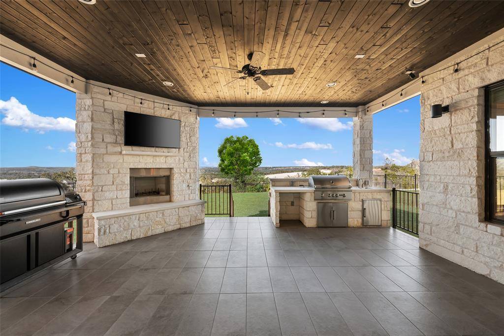 204 Roseleaf CT, Liberty Hill, TX 78642