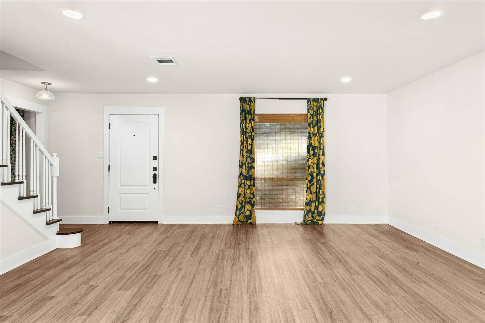 10101 Parkfield DR, Austin, TX 78758