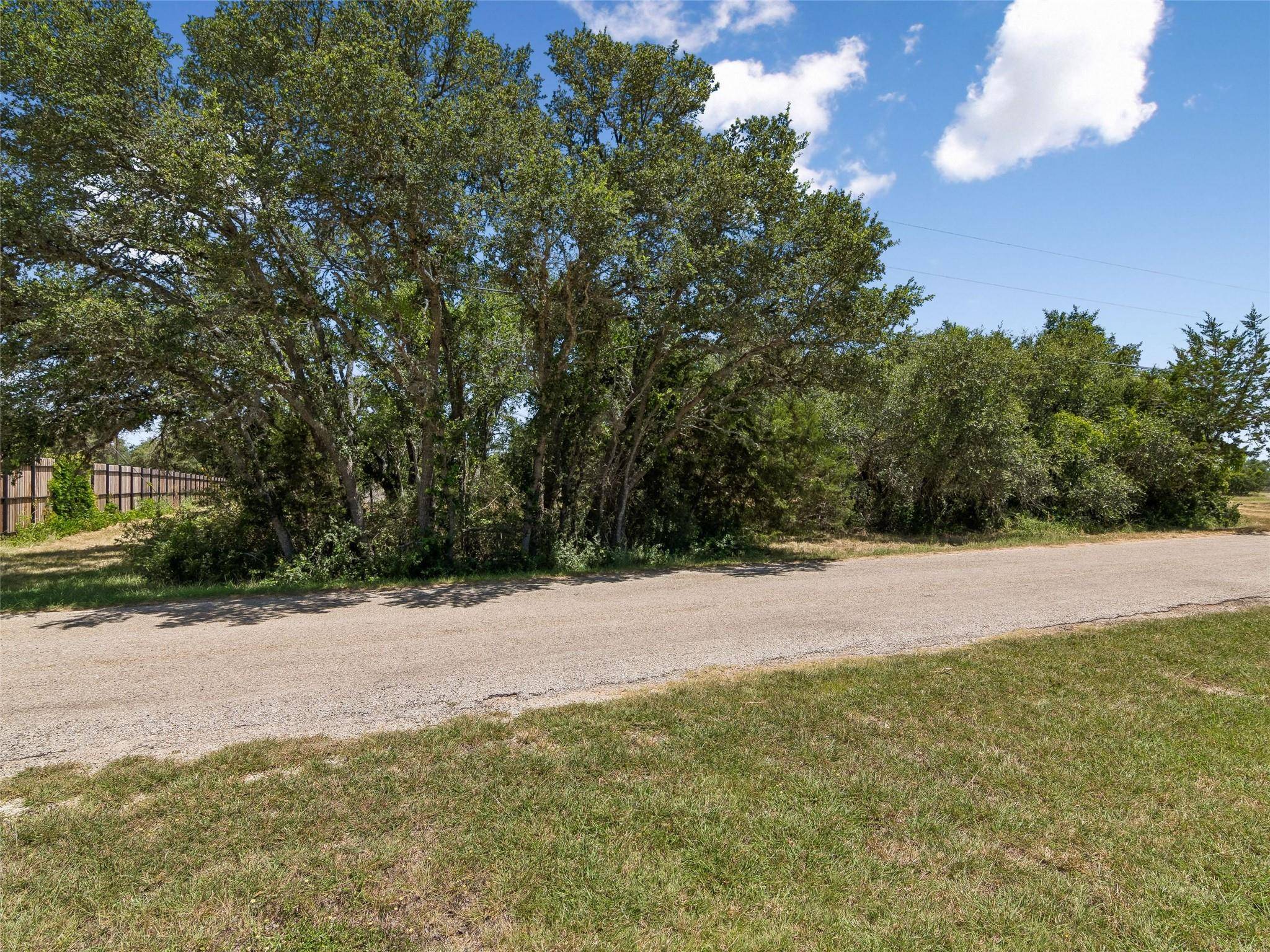 249 Grande ST, Driftwood, TX 78619