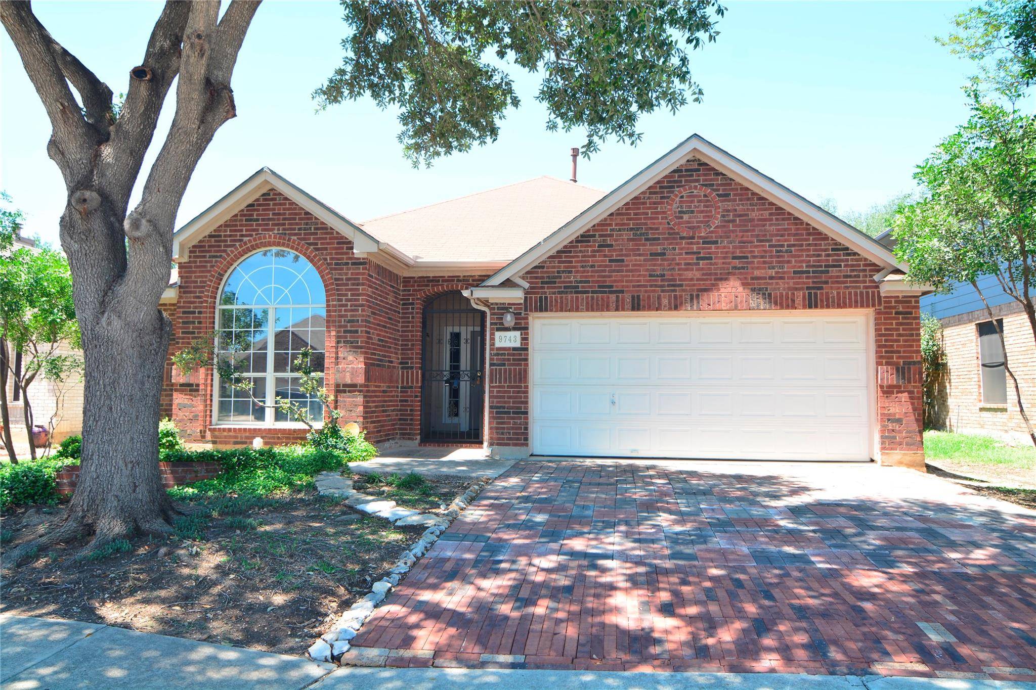 9743 Copperway, Converse, TX 78109