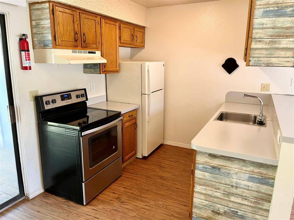 122 Hillside DR #A, Elgin, TX 78621