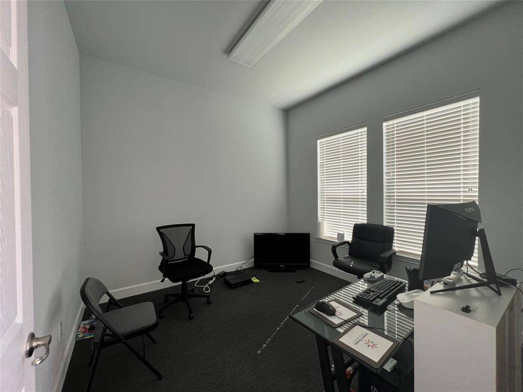 660 S Bagdad RD #120, Leander, TX 78641