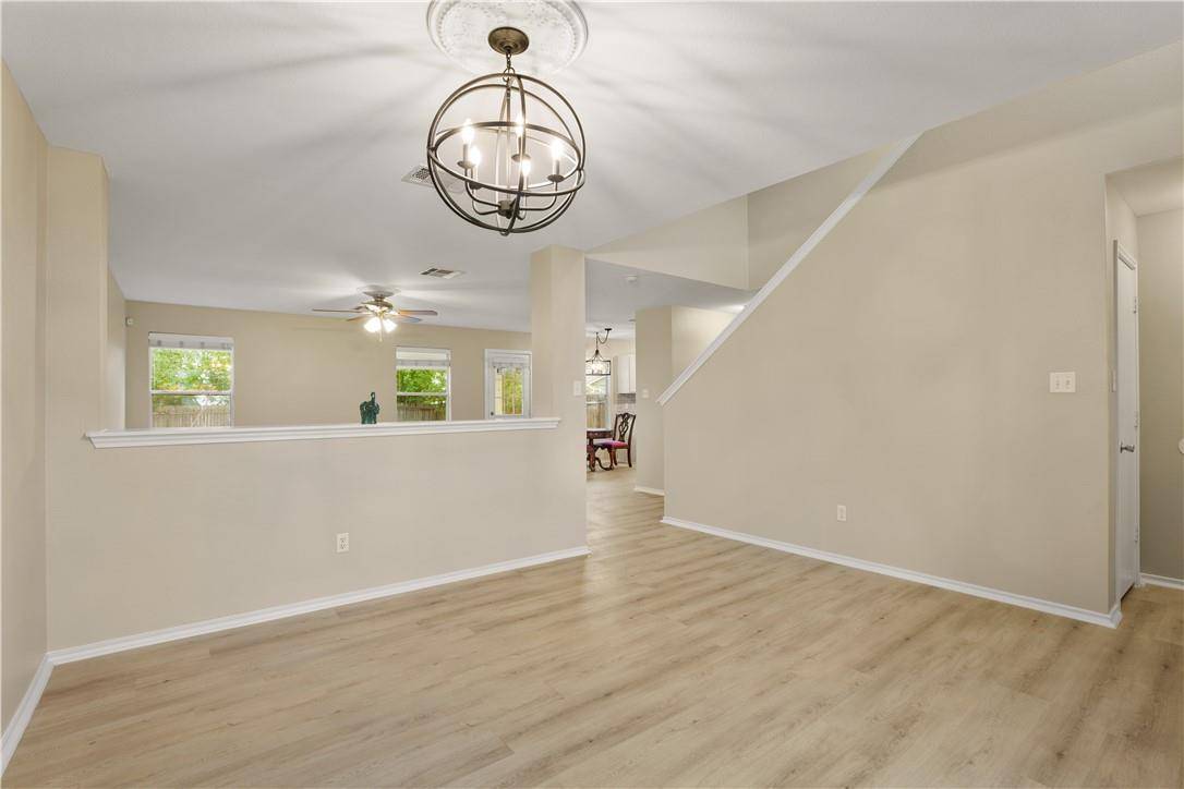 299 Brandons WAY, Buda, TX 78610