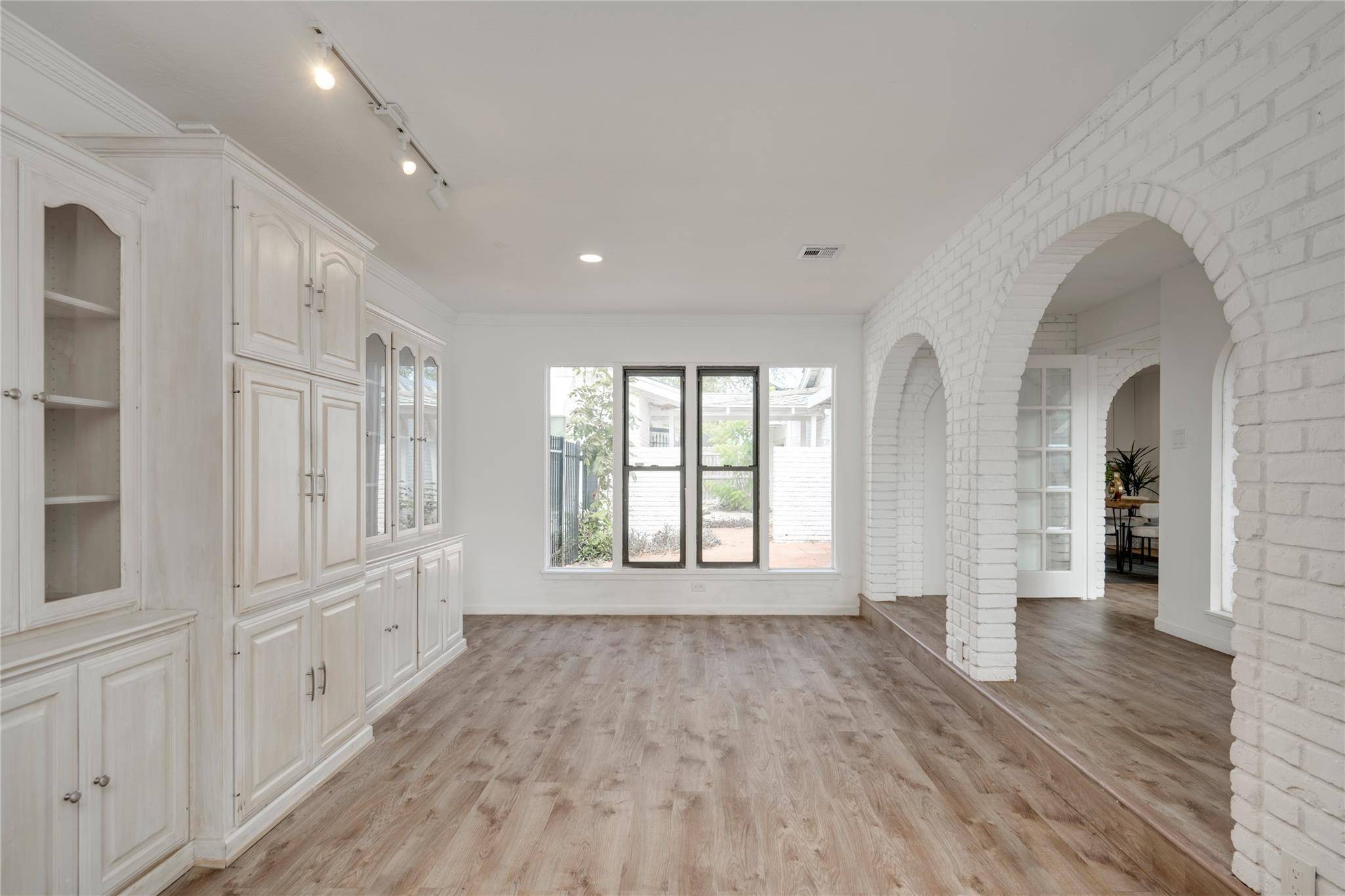 4202 N Hills DR, Austin, TX 78731
